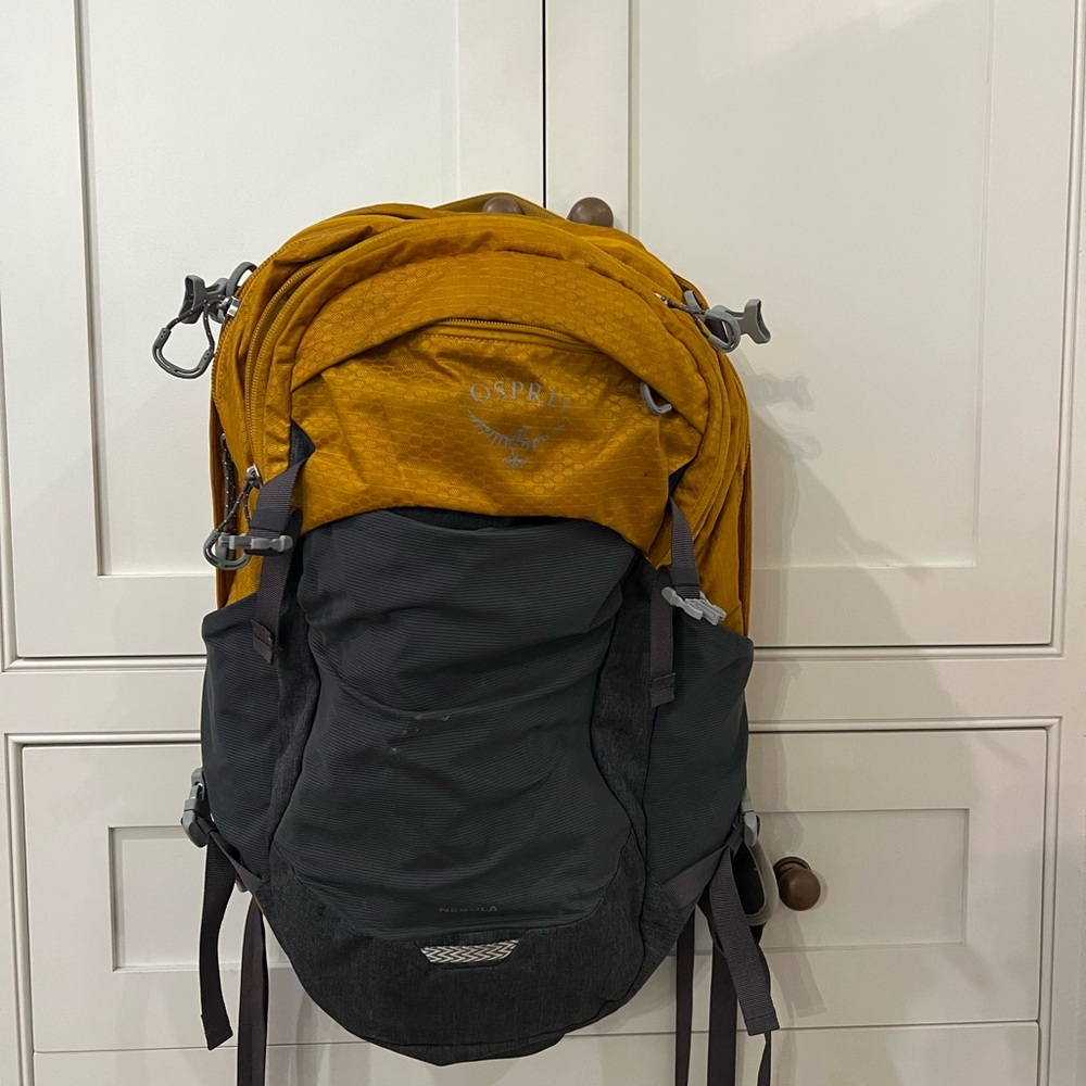 Osprey Men's Backpack - Mustard and Black